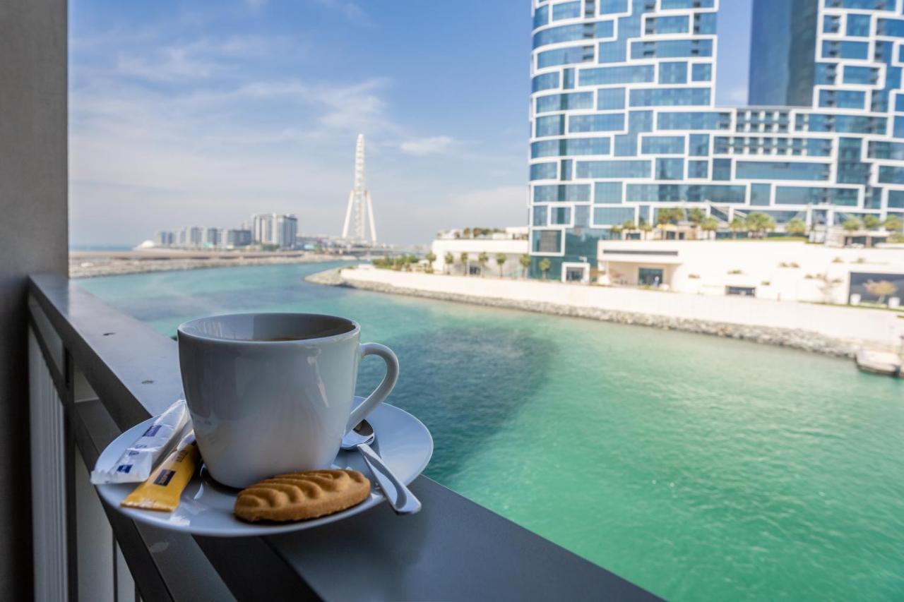 Waves Holiday Home - Waterfront Apartment With Breathtaking Sea Views Dubai Dış mekan fotoğraf