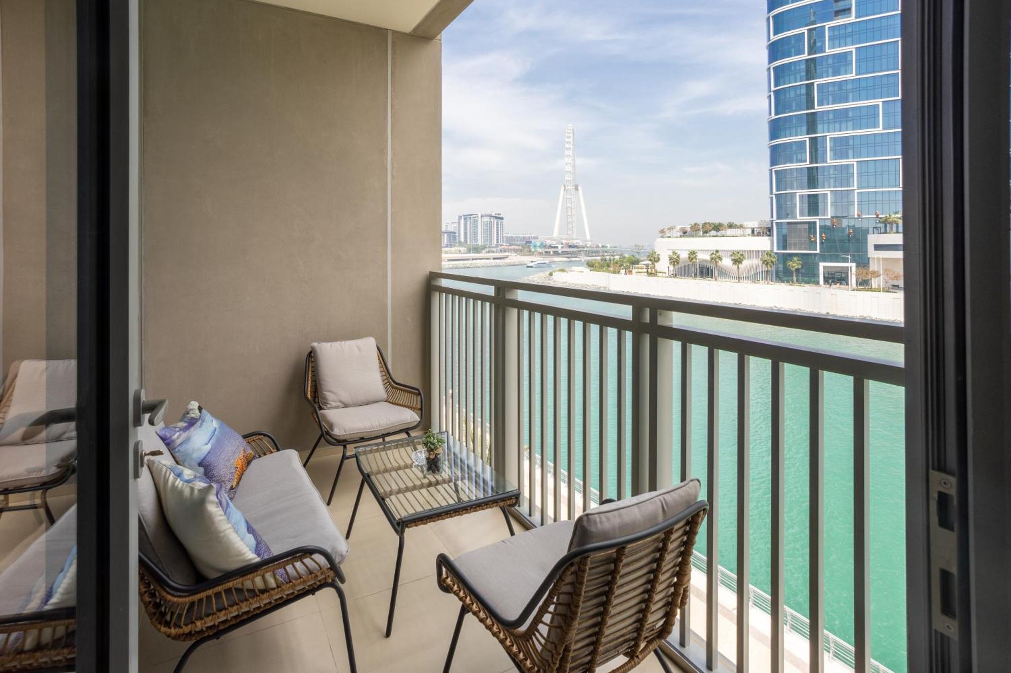 Waves Holiday Home - Waterfront Apartment With Breathtaking Sea Views Dubai Dış mekan fotoğraf